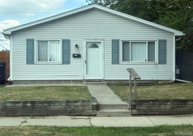 Photo 1 of Single family home for sale at 33 E Brockton Ave, Madison Heights, MI 48071 | MLS# 20261063197 | Listing updated on 2026-09-01