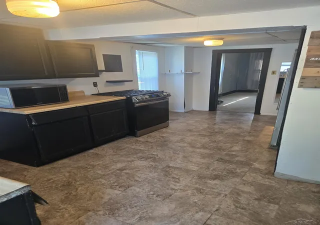Photo 4 of Single family home for sale at 519 Bradley St, Saginaw, MI 48601 | MLS# 61050218032 | Listing updated on 2026-09-08
