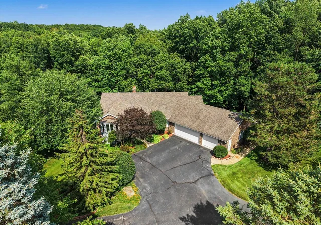 Photo 1 of Single family home for sale at 7930 Crestview Dr Ne, Belmont, MI 49306 | MLS# 65026041784 | Listing updated on 2026-09-02