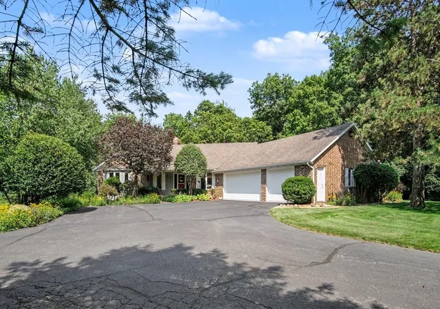 Photo 2 of Single family home for sale at 7930 Crestview Dr Ne, Belmont, MI 49306 | MLS# 65026041784 | Listing updated on 2026-09-02