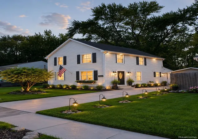 Photo 2 of Single family home for sale at 39691 Detroit St, Harrison Township, MI 48045 | MLS# 20261063204 | Listing updated on 2026-08-27