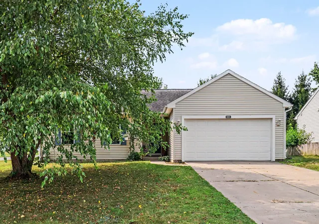 1st image of 3006 Arctic Ave, Kalamazoo, MI 49004 | MLS# 64026041791