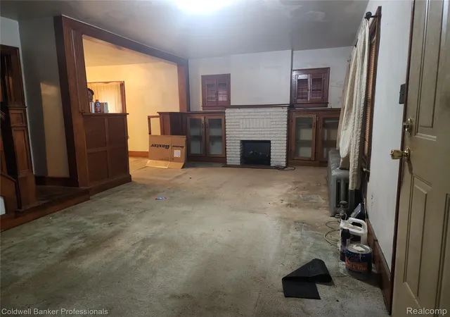 Photo 2 of Single family home for sale at 33 Forest St, River Rouge, MI 48218 | MLS# 20261063219 | Listing updated on 2026-08-15