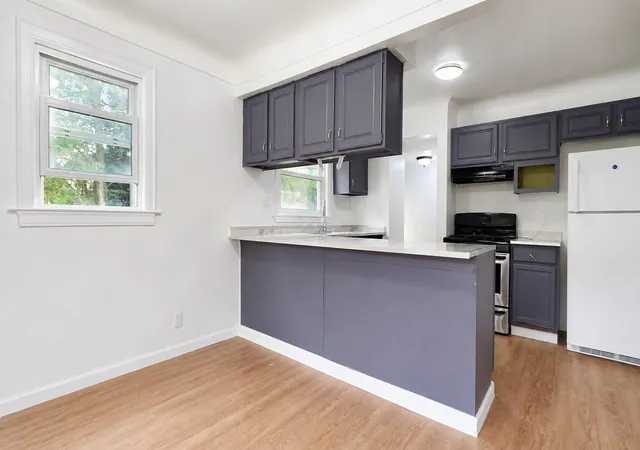 Photo 3 of Single family home for sale at 516 Ann Arbor St, Manchester, MI 48158 | MLS# 55026041795 | Listing updated on 2026-08-27