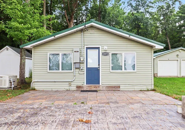 1st image of 19572 Park Rd, Big Rapids, MI 49307 | MLS# 81026041796