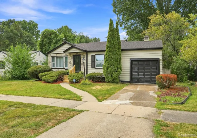 Photo 2 of Single family home for sale at 2229 E 8 Mile Rd, Grosse Pointe Woods, MI 48236 | MLS# 20261063224 | Listing updated on 2026-10-08