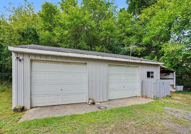 2nd image of 14420 Portage Rd, Vicksburg, MI 49097 | MLS# 68026041800