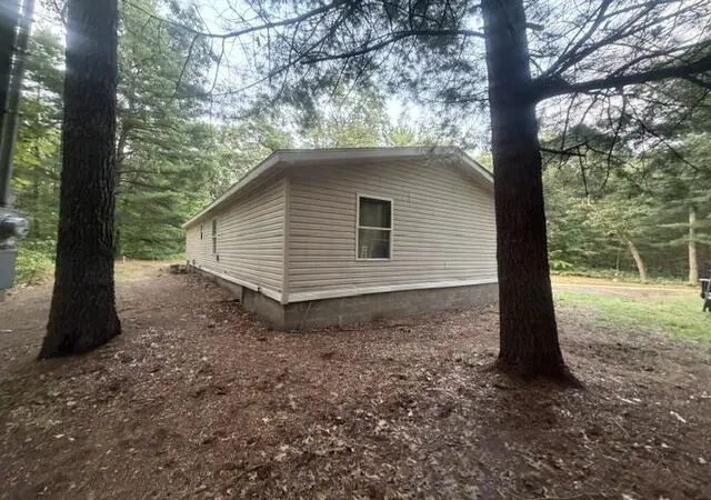 4th image of 2197 E Cedar St, Newaygo, MI 49337 | MLS# 72026041803
