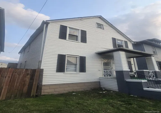 Photo 2 of Single family home for sale at 2960 Jacob St, Hamtramck, MI 48212 | MLS# 20261063243 | Listing updated on 2026-08-12