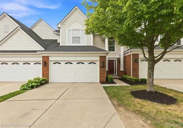 Listing Photo 2 - Condo for sale in building located at 29348 Douglas Dr, Novi, MI 48377