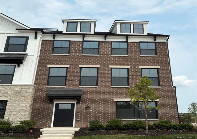 Photo 1 of Condo for sale at 44030 Oakmont Dr, Plymouth Charter Township Wayne, MI 48170 | MLS# 20261063264 | Listing updated on 2026-08-11