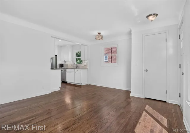 Photo 2 of Single family home for sale at 3213 Maplewood Ave, Royal Oak, MI 48073 | MLS# 20261063265 | Listing updated on 2026-09-09