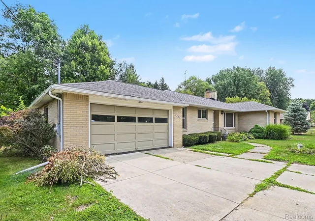 5th image of 1157 Kra Nur Dr, Burton, MI 48509 | MLS# 20261063274