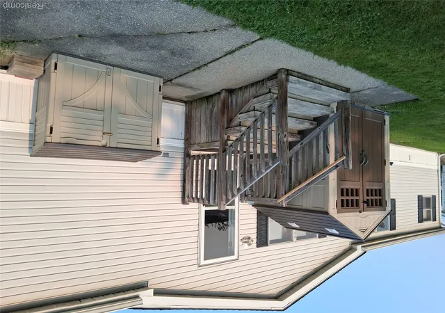 Photo 3 of Single family home for sale at 29142 Rosewood St, Flat Rock, MI 48134 | MLS# 20261063276 | Listing updated on 2026-09-01