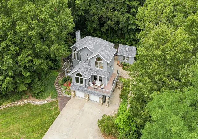 Photo 2 of Single family home for sale at 677 Tuttle Rd, Baroda, MI 49101 | MLS# 69026041822 | Listing updated on 2026-09-14