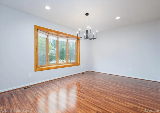 Photo 3 of Single family home for sale at 14271 Elgin St, Oak Park City Oakland, MI 48237 | MLS# 20261063280 | Listing updated on 2026-08-27