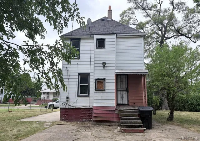 Photo 3 of Single family home for sale at 9140 Clarion St, Detroit, MI 48213 | MLS# 20261063287 | Listing updated on 2026-08-11