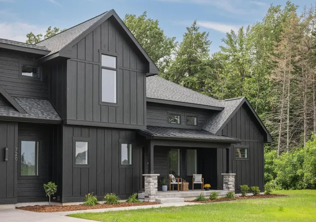Photo 3 of Single family home for sale at 720 S E Silver Lake Rd, Traverse City, MI 49685 | MLS# 78080072184 | Listing updated on 2026-09-24