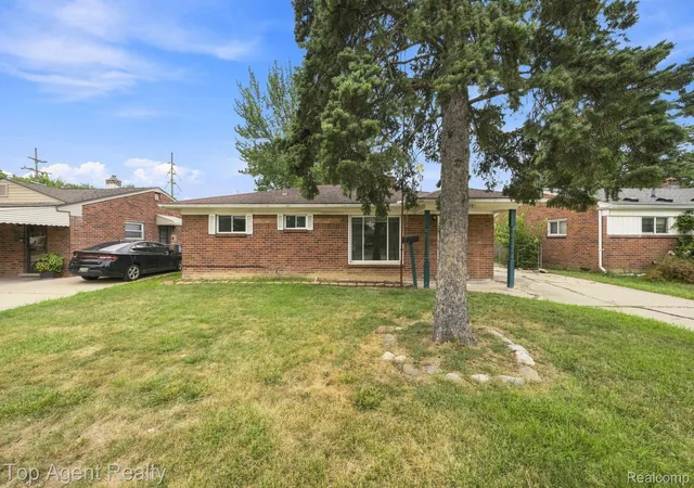 Photo 2 of Single family home for sale at 21715 Dexter Ct, Warren, MI 48089 | MLS# 20261063296 | Listing updated on 2026-10-16