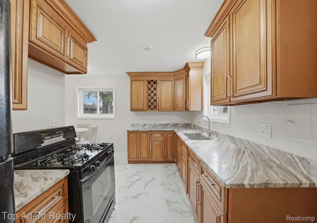 Photo 4 of Single family home for sale at 21715 Dexter Ct, Warren, MI 48089 | MLS# 20261063296 | Listing updated on 2026-10-16