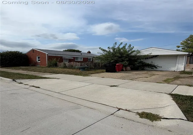 Photo 3 of Single family home for sale at 28302 Edward St, Roseville City Macomb, MI 48066 | MLS# 20261063303 | Listing updated on 2026-09-16
