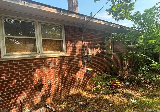 Photo 2 of Single family home for sale at 17200 Munich St, Detroit, MI 48224 | MLS# 20261063302 | Listing updated on 2026-10-28