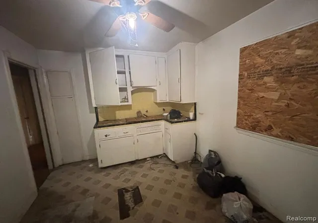 Photo 3 of Single family home for sale at 17200 Munich St, Detroit, MI 48224 | MLS# 20261063302 | Listing updated on 2026-10-28