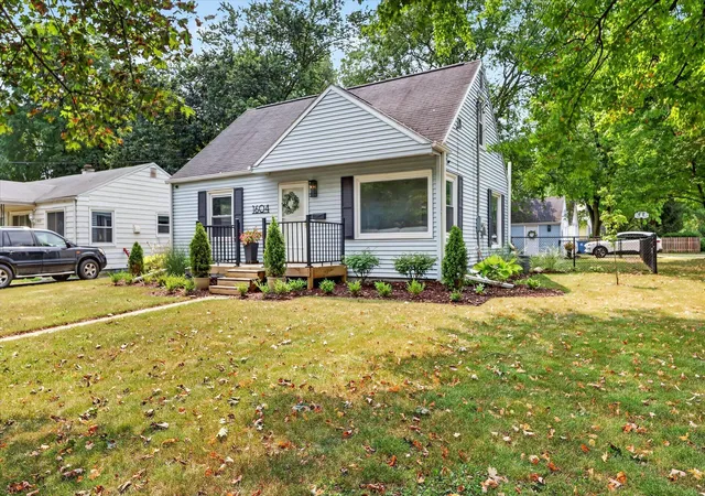 Photo 3 of Single family home for sale at 1604 Roseland Ave, Kalamazoo, MI 49001 | MLS# 64026041830 | Listing updated on 2026-09-09