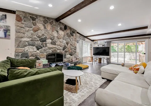 Photo 2 of Single family home for sale at 6052 Glen Eagles Dr, West Bloomfield Charter Township Oakland, MI 48323 | MLS# 20261063321 | Listing updated on 2026-08-28