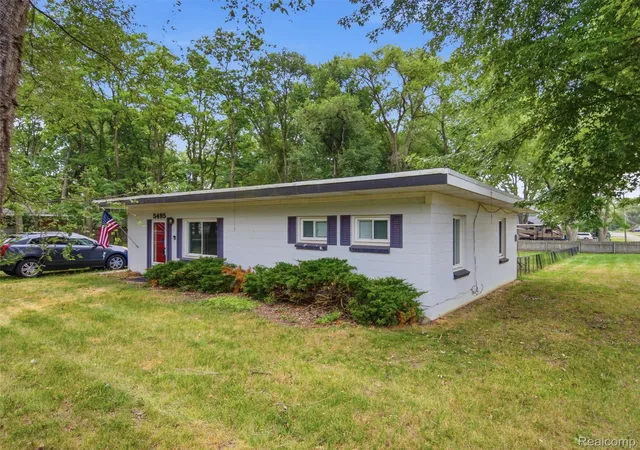 Photo 21 of Single family home for sale at 5495 Savoy Dr, Waterford, MI 48327 | MLS# 20261063324 | Listing updated on 2026-08-15