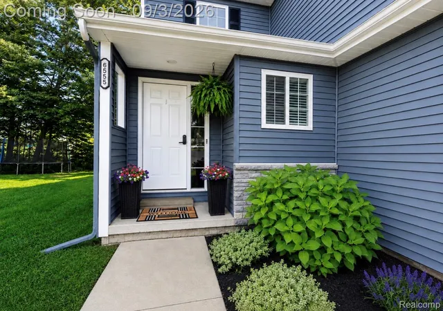 Photo 2 of Single family home for sale at 6555 Skylar Ln, Waterford Charter Township Oakland, MI 48327 | MLS# 20261063339 | Listing updated on 2026-09-17