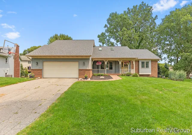 Photo 1 of Sale Pending at 2543 Glencairin Dr Nw, Grand Rapids, MI 49504 | MLS# 65026041841 | Listing updated on 2026-09-23
