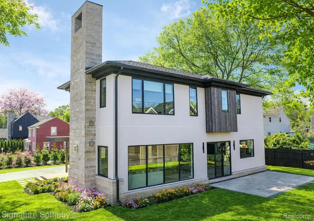 35th image of 1094 Lincoln Ct, Birmingham, MI 48009 | MLS# 20261063353