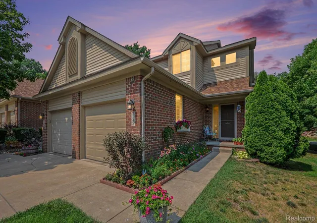 Photo 1 of Sale Pending at 7142 Lavender Ln, Waterford, MI 48327 | MLS# 20261063355 | Listing updated on 2026-08-30