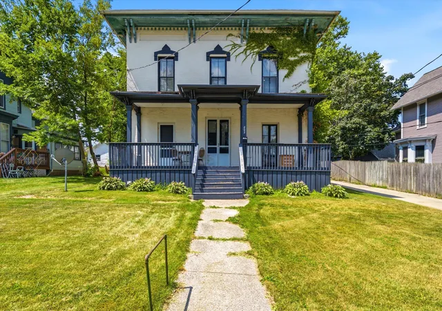 1st image of 202 3rd St, Jackson, MI 49201 | MLS# 81026041842