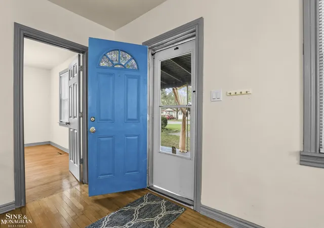 3rd image of 1312 E Harry Ave, Hazel Park, MI 48030 | MLS# 58050218074