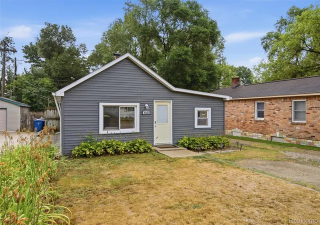 Photo 28 of Single family home for sale at 1039 Ennest Blvd, White Lake, MI 48386 | MLS# 20261063380 | Listing updated on 2026-09-04