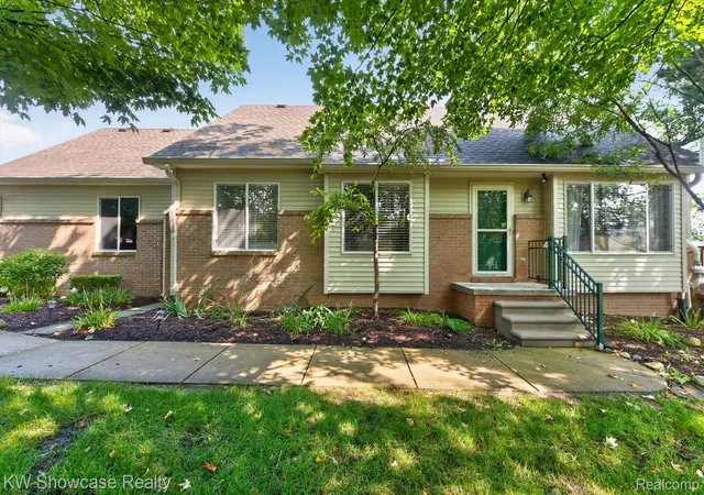 4th image of 1046 Bird Song Ln, Milford, MI 48381 | MLS# 20261063386