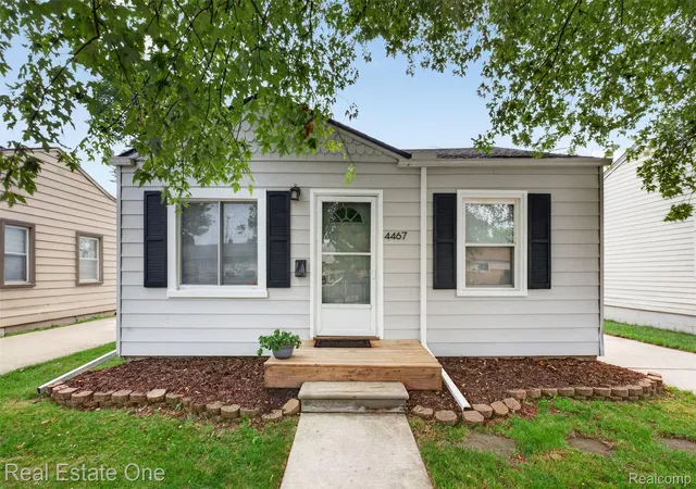 Photo 1 of Sale Pending at 4467 16th Street, Wyandotte, MI 48192 | MLS# 20261063400 | Listing updated on 2026-09-04