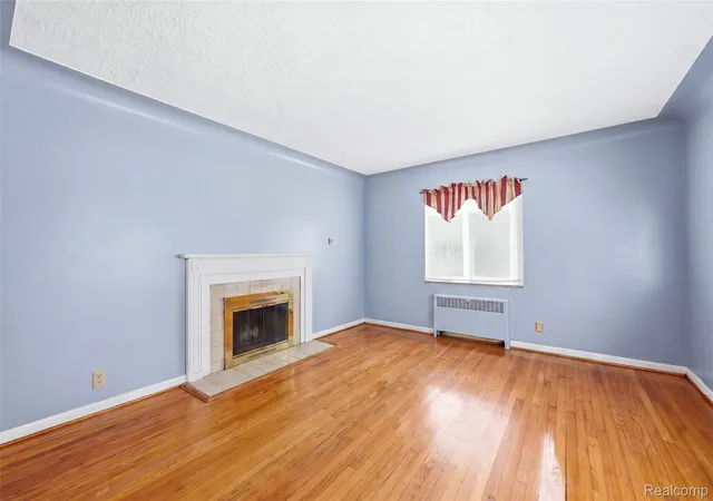 Photo 4 of Single family home for sale at 25774 Forestview Dr, Southfield, MI 48033 | MLS# 20261063402 | Listing updated on 2026-09-10