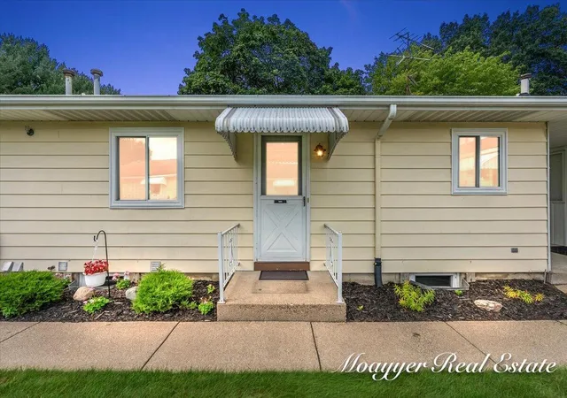 1st image of 5895 Leisure South Dr Se, Grand Rapids, MI 49548 | MLS# 65026041863
