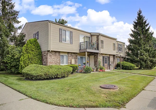 Photo 3 of Condo for sale at 38220 Fairway Ct, Clinton Township, MI 48038 | MLS# 20261063412 | Listing updated on 2026-08-11