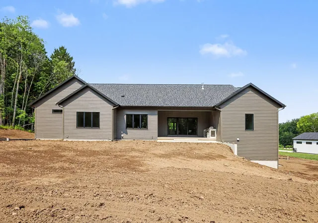 15th image of 10621 Sun Da Go Dr, Middleville, MI 49333 | MLS# 65026041869