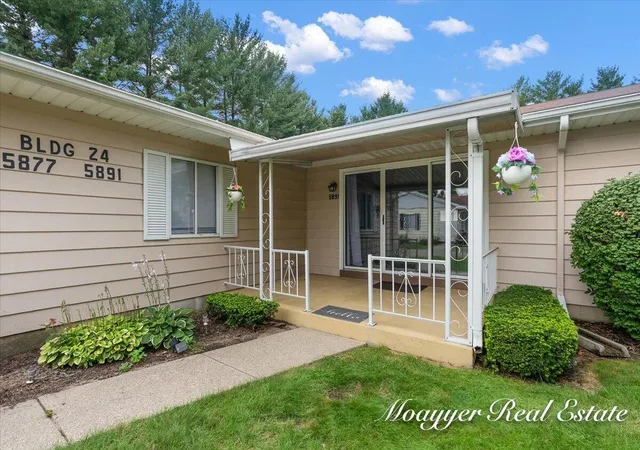 2nd image of 5891 Leisure S Dr Se, Grand Rapids, MI 49548 | MLS# 65026041870
