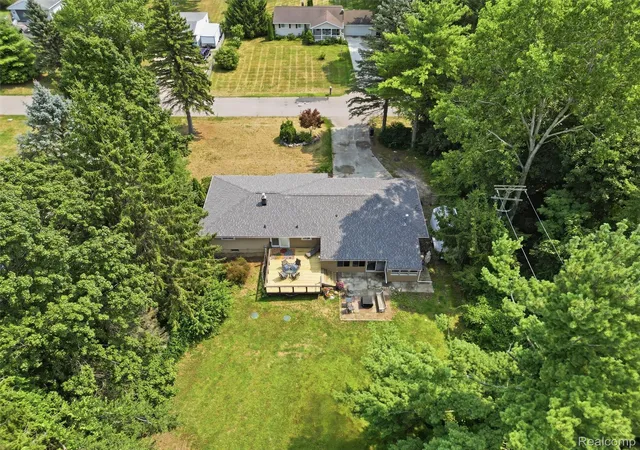 Photo 1 of Sale Pending at 4855 Cecelia Ann Ave, Clarkston, MI 48346 | MLS# 20261063421 | Listing updated on 2026-09-16