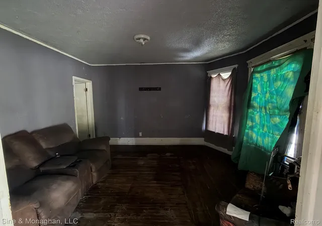 Photo 4 of Single family home for sale at 4539 Mcclellan St, Detroit, MI 48214 | MLS# 20261063428 | Listing updated on 2026-08-14