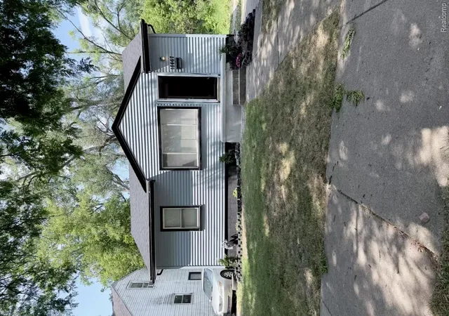 Photo 1 of Sale Pending at 18467 Evergreen Rd, Detroit, MI 48219 | MLS# 20261063432 | Listing updated on 2026-08-20