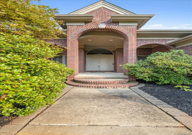 4th image of 3279 Beach Lake Dr E, Milford, MI 48380 | MLS# 20261063442