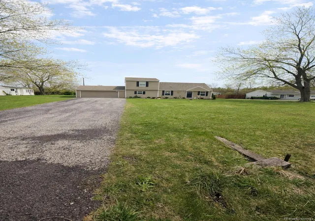 Photo 1 of Single family home for sale at 30155 Fort Rd, Rockwood, MI 48173 | MLS# 20261063464 | Listing updated on 2026-09-01