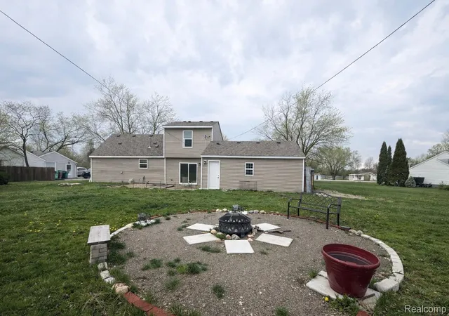 Photo 2 of Single family home for sale at 30155 Fort Rd, Rockwood, MI 48173 | MLS# 20261063464 | Listing updated on 2026-09-01
